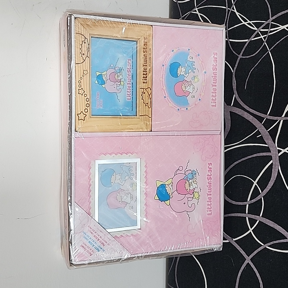 New (Vintage) Sanrio Little Twin Stars Photo Set